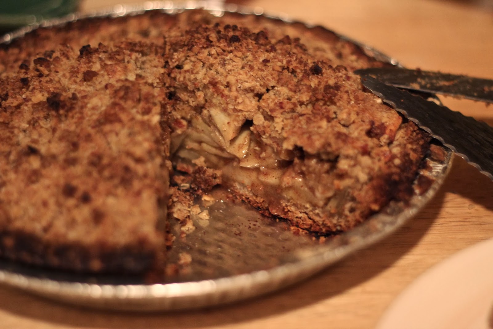 The Kitchen Holiday: Gluten Free Apple Crumb Pie