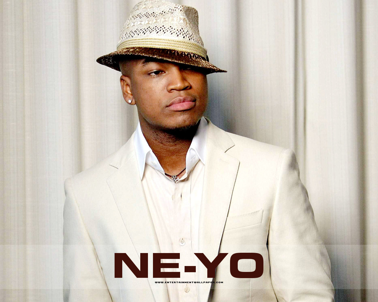 Aqui les dejo una buena cancion de NE-YO si desean la pueden ver en
