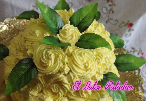 Tarta De Rosas Amarillas ( Dedicada Para Ti)
