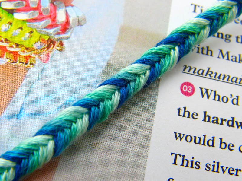 Feltasaurus DIY Ombre Fishtail Friendship Bracelet Tutorial