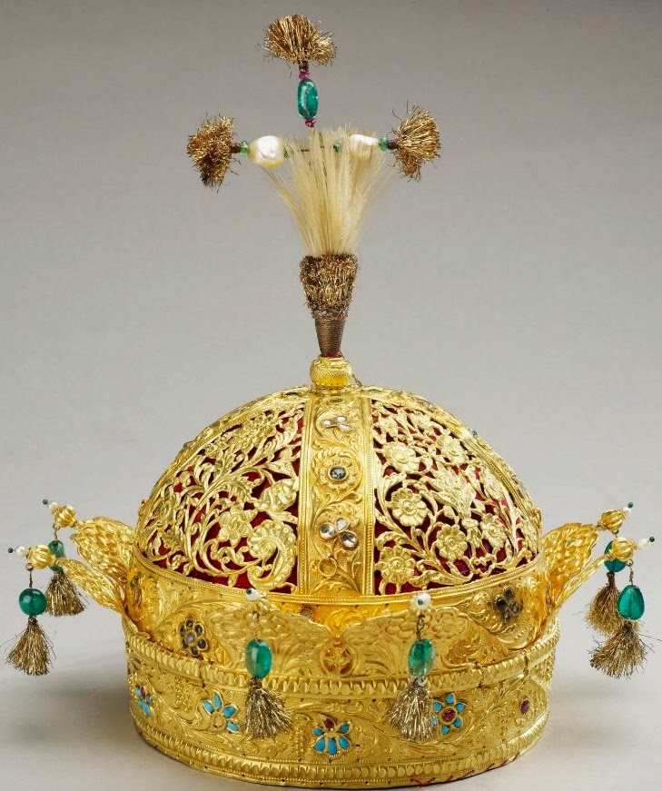 Ancient Artifacts The Mughal Empire in Gold and Gems