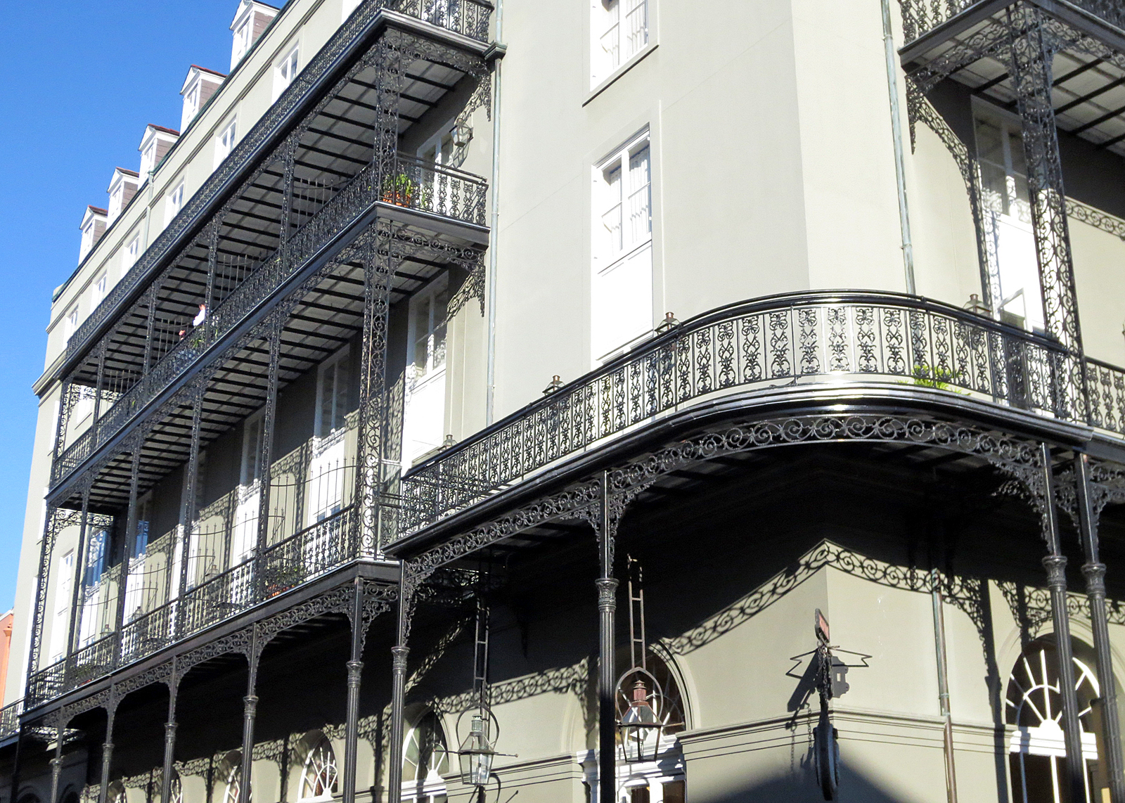 AM Dolce Vita: French Quarter