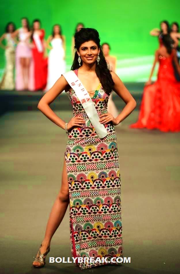 Vanya in Malini Ramani at Miss World Fashion Designer Vanya in Malini Ramani at Miss World Fashion Designer - (6) - Vanya Mishra Miss World 2012 Pics rom China