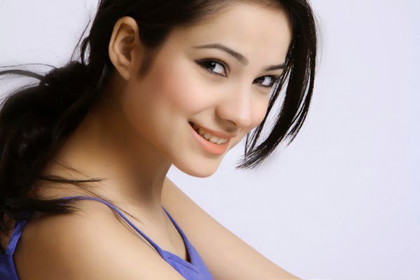 Alyzeh Gabol Latest Pictures With Biography