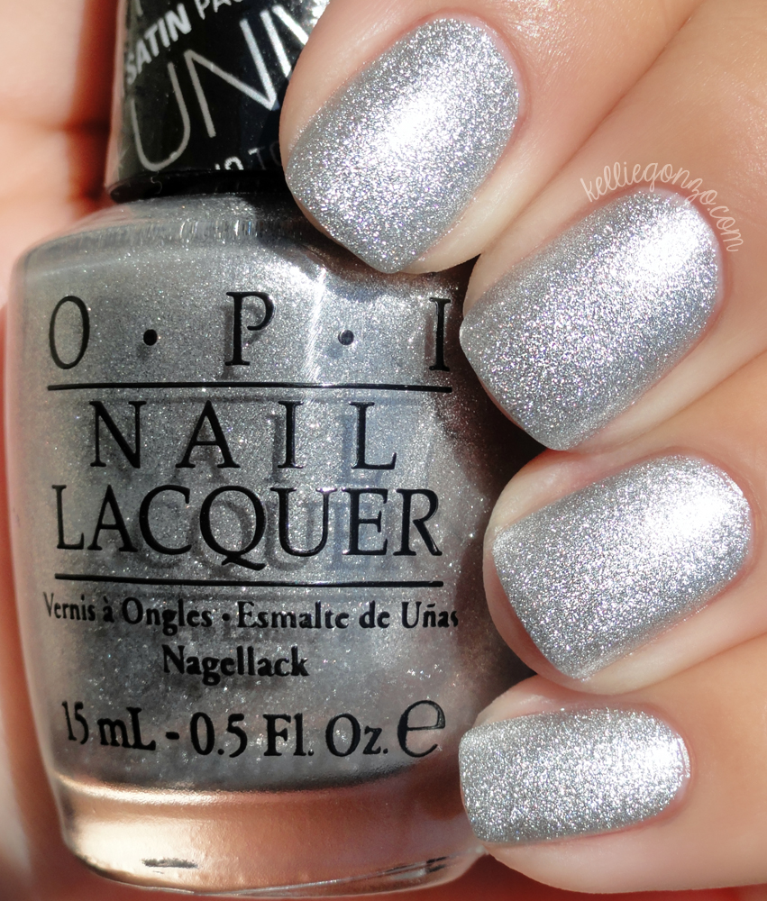 OPI - This Gown Needs a Crown