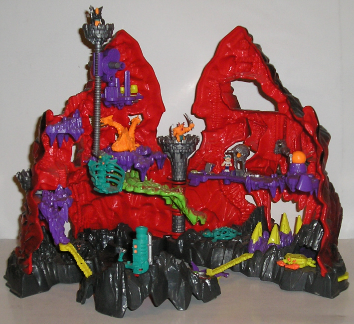 lek_mightymax_wave1_skullmountain02.jpg