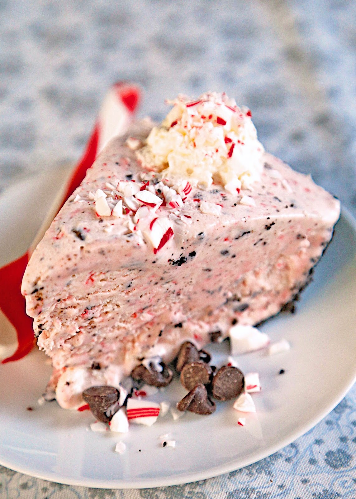 Peppermint Chocolate Chip Ice Cream Pie {No Machine Required} Plain
