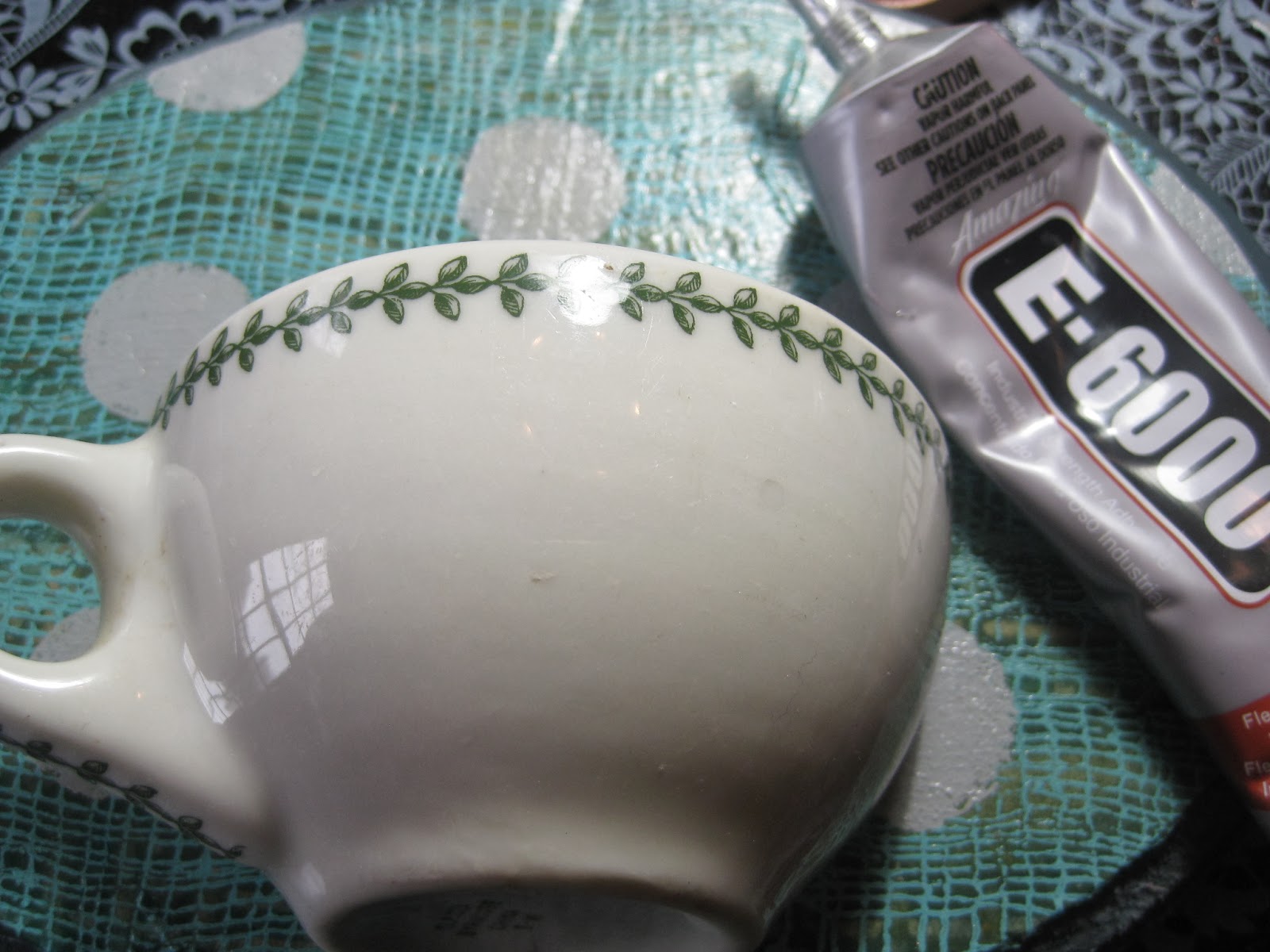 Cassie Stephens DIY Broken Bowl Wall Pocket