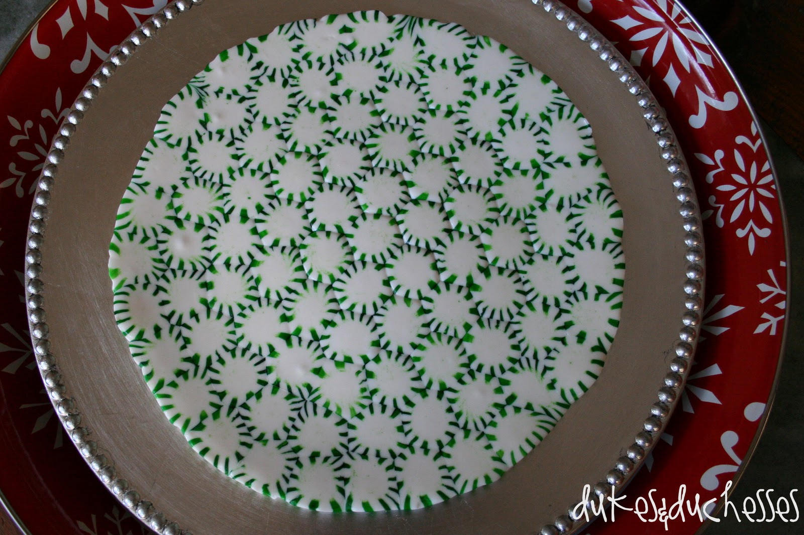 A Peppermint Serving Tray - Dukes and Duchesses