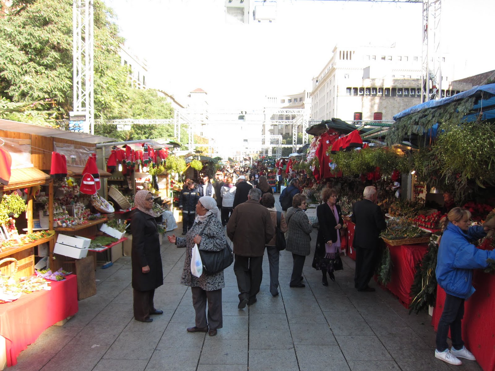 Christmas+decorations+in+spain