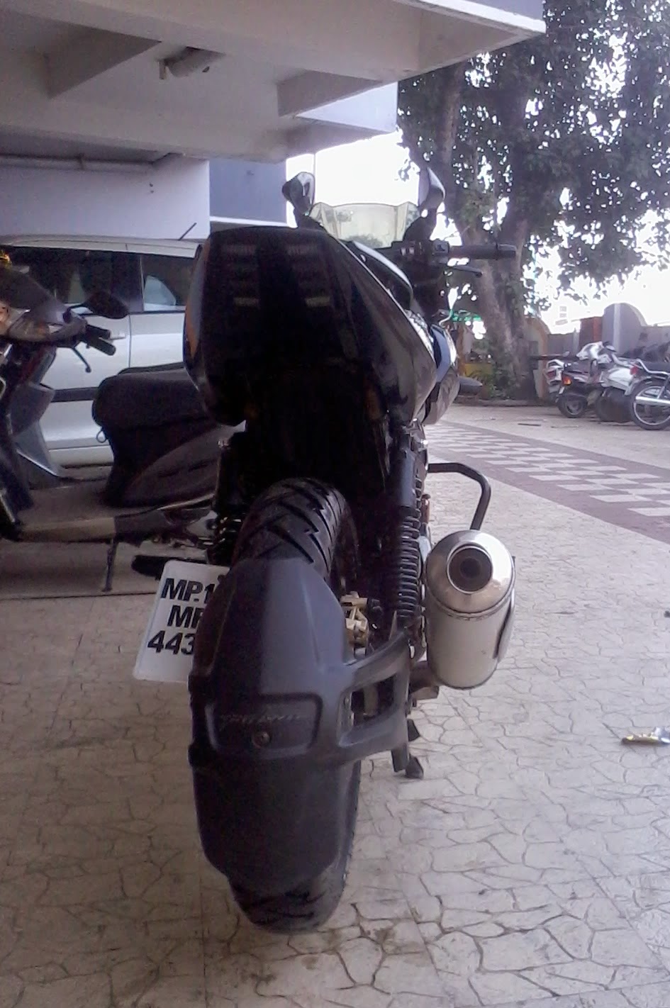 bajaj pulsar customs december 2014