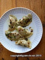 http://salzkorn.blogspot.com/2015/03/piroggen-mit-sauerkraut-pilzfullung.html