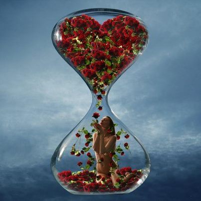 Bella imágen de El tiempo pasa...reloj de flores