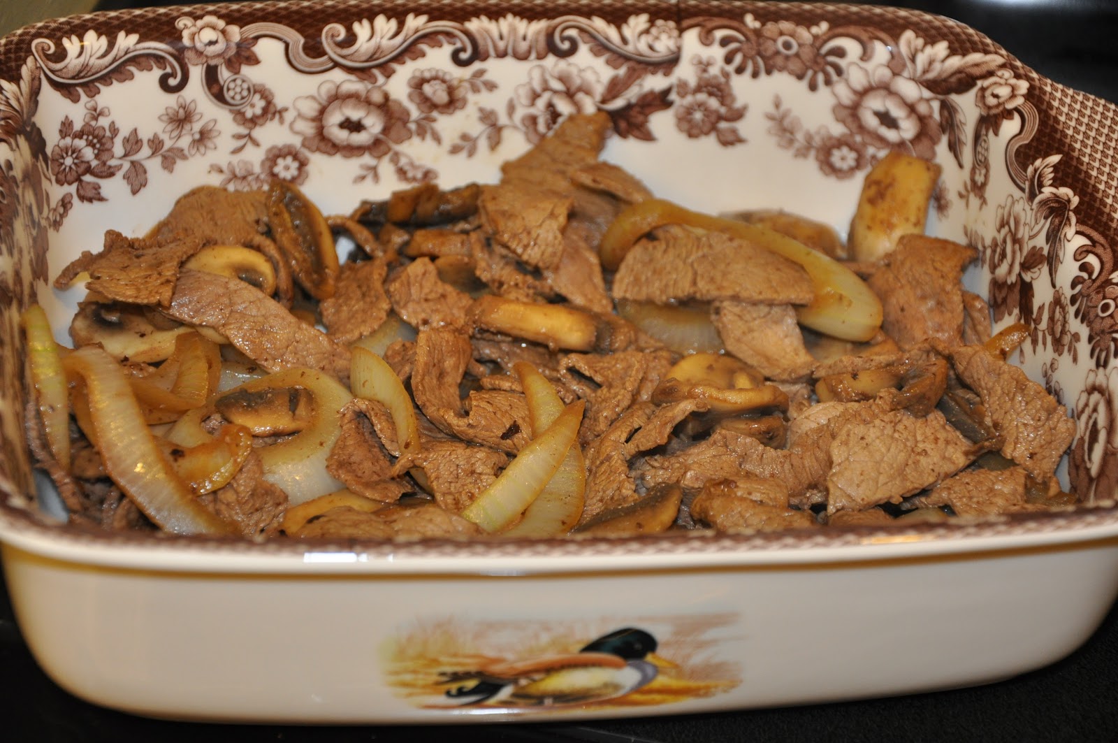 Elizabeth Ann's Recipe Box: Quick Skillet Steak with Onions and Mushroom