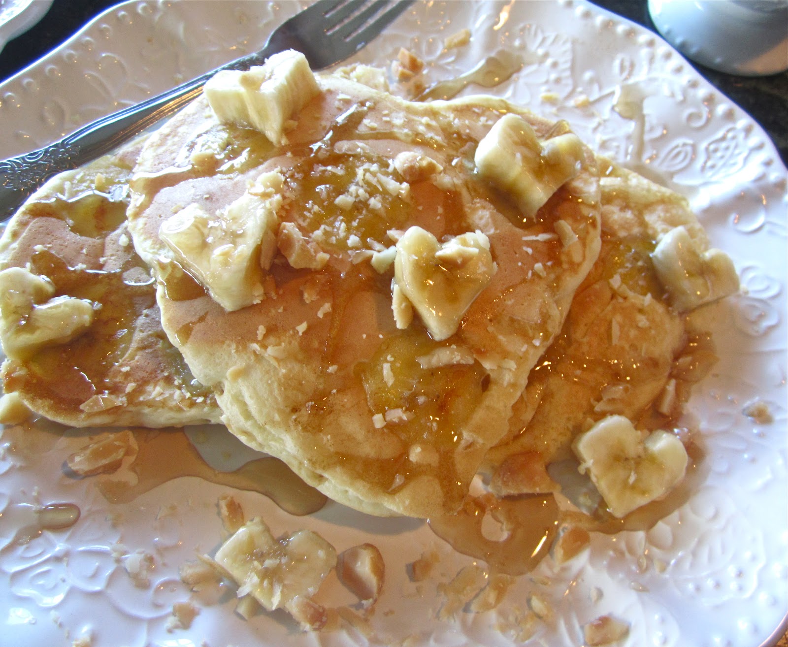 cook a mama Banana Macadamia Nut Pancakes
