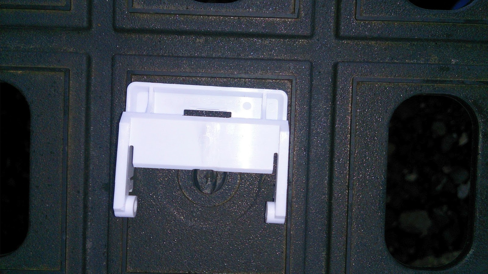 The Bailey Unicorn 3 Cadiz Blog Fridge Door Catch.