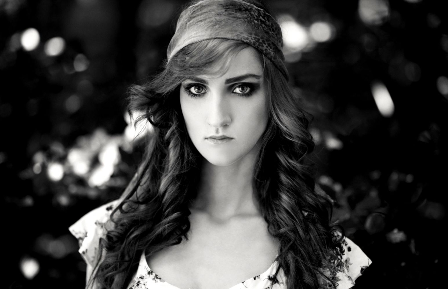 Lovely Girl Look Portrait HD Wallpaper FreeWallsUp Lovely Girl Look Portrait HD Wallpaper FreeWallsUp