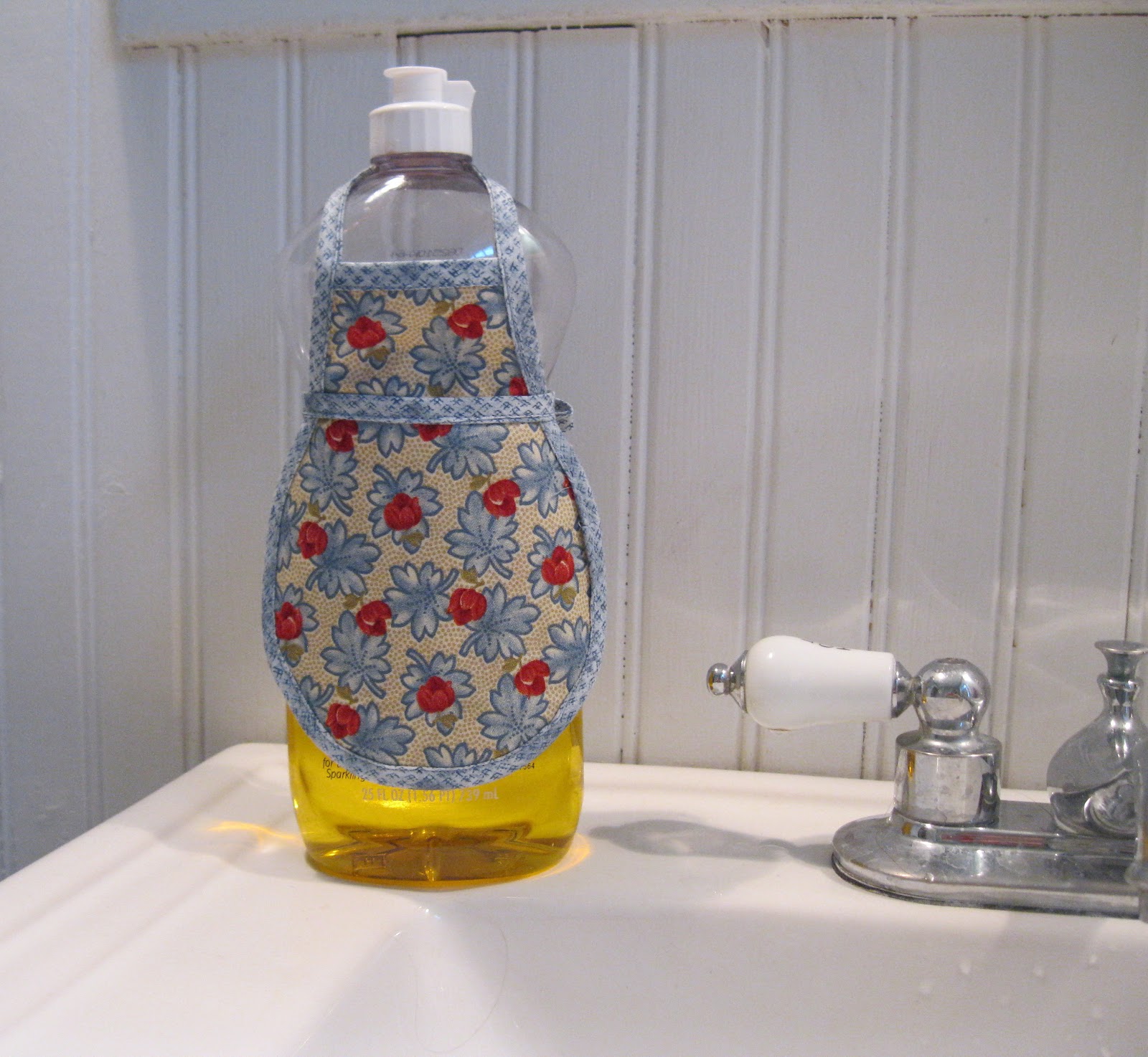 Apron History Project Dish Soap Bottle Apron