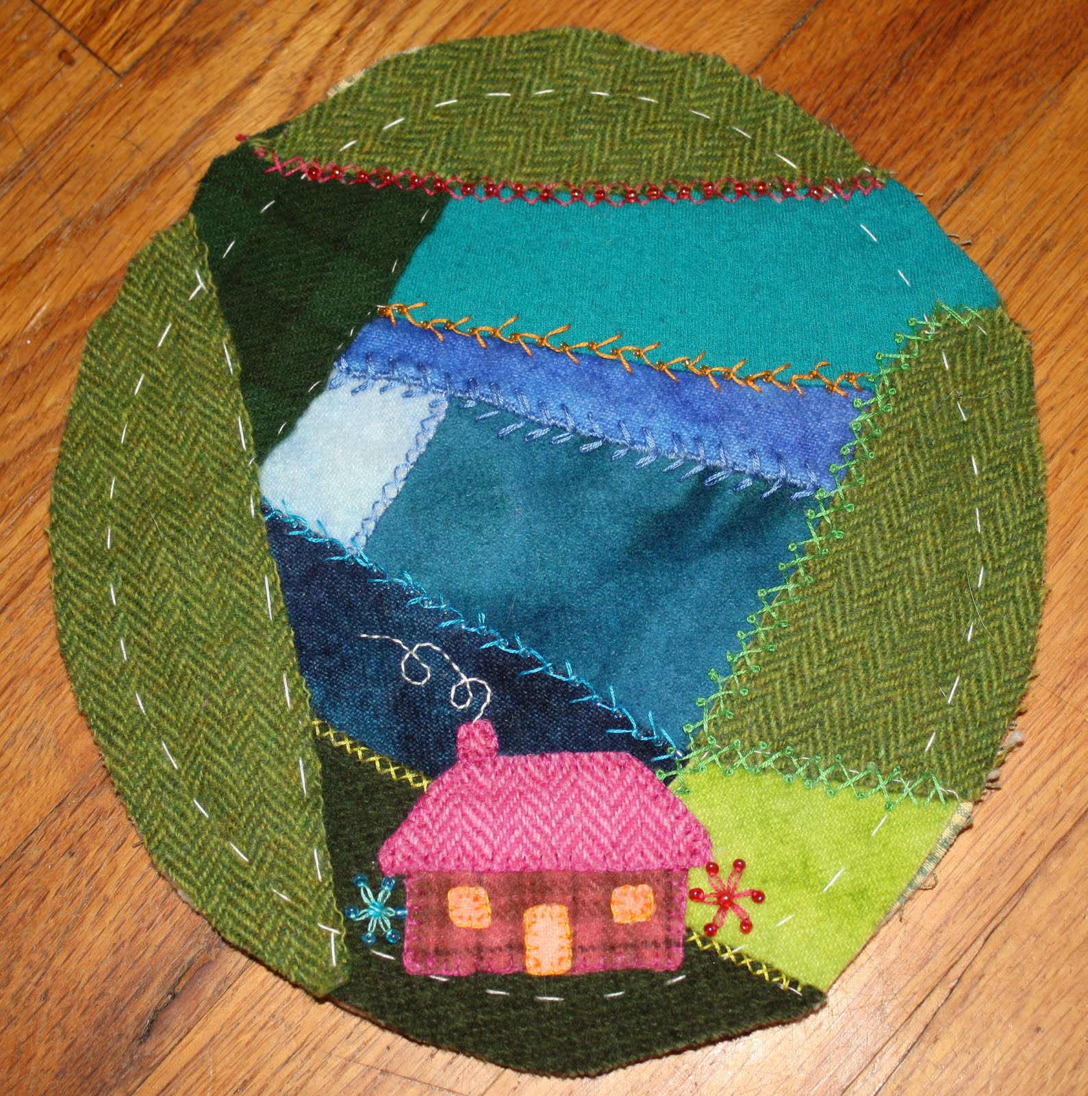 APPLIQUE TODAY Wool Applique