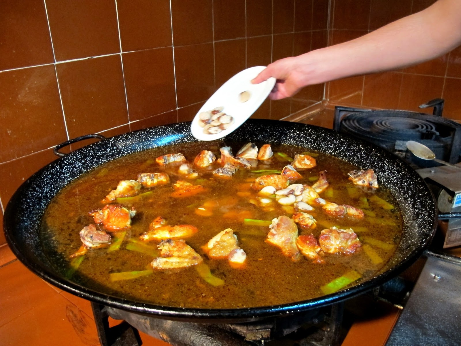 Garbancita® Cómo hacer una paella valenciana