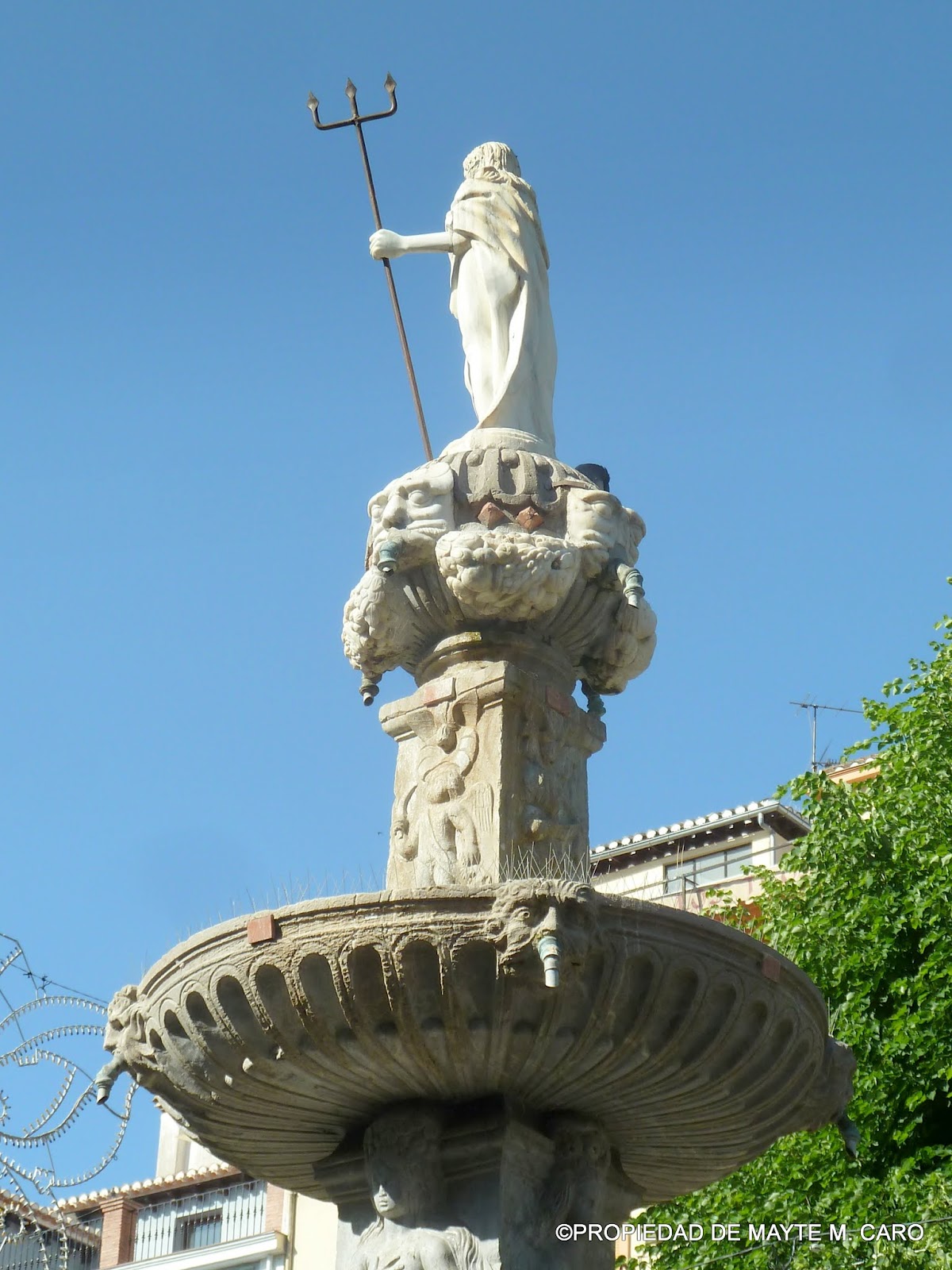 FUENTES DE GRANADA Esta fuente de Neptuno ó de los Gigantes situada en