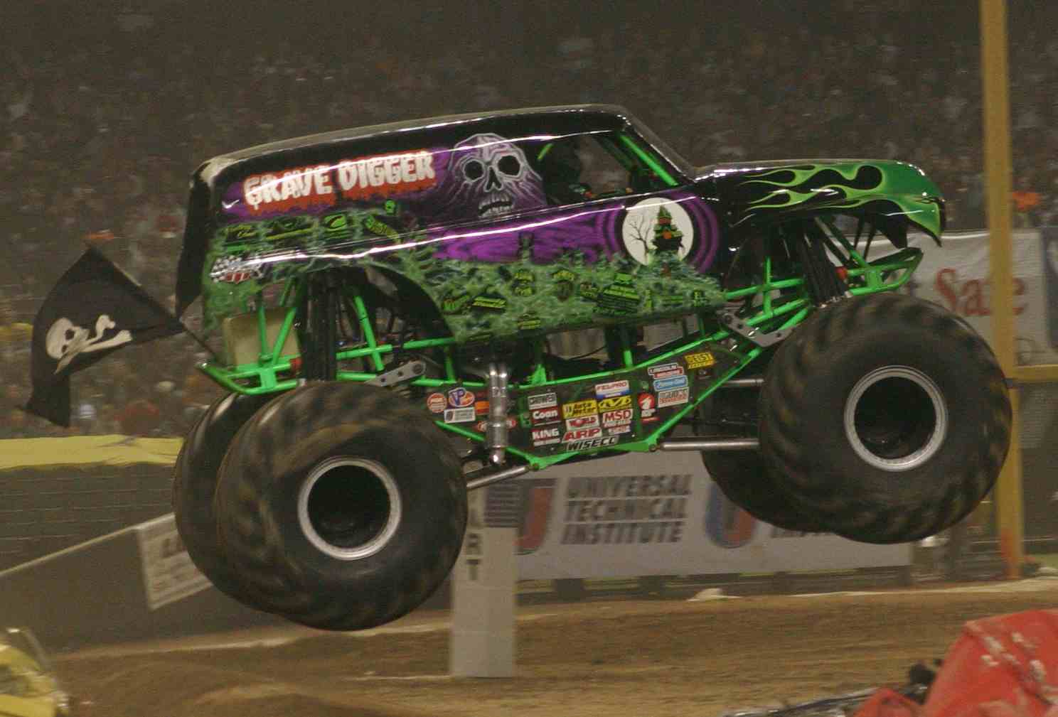 World Tuning Fans The Grave Digger Monster Truck