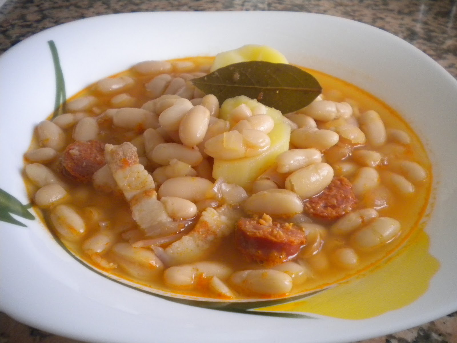 a comer con davinia: Alubias con panceta y chorizo