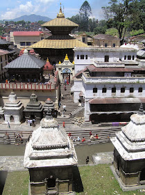 Nepal, Pashupatinath temple in Kathmandu   by E.V.Pita (2006)  http://picturesplanetbyevpita.blogspot.com/2015/05/nepal-pashupatinath-temple-in-kathmandu.html  Templo de Pashupatinath en Katmandú  por E.V.Pita (2006)