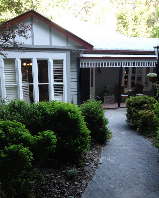 beautiful south Painting a weatherboard house