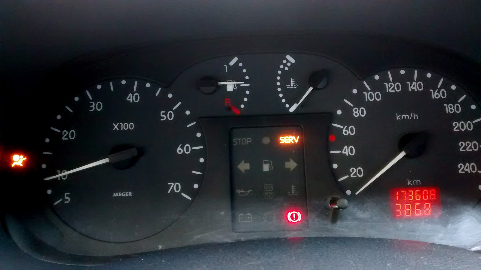 AutoBricos Sencillos Problema Luz de Airbag Renault Clio II