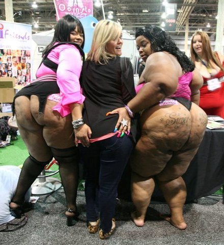 Big booty white lesbians