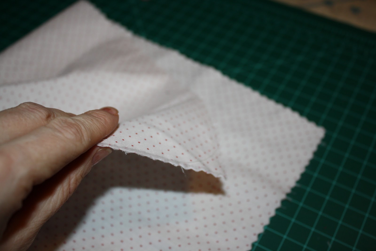 katies dudz TuTuorial How to make a fabric tutu!