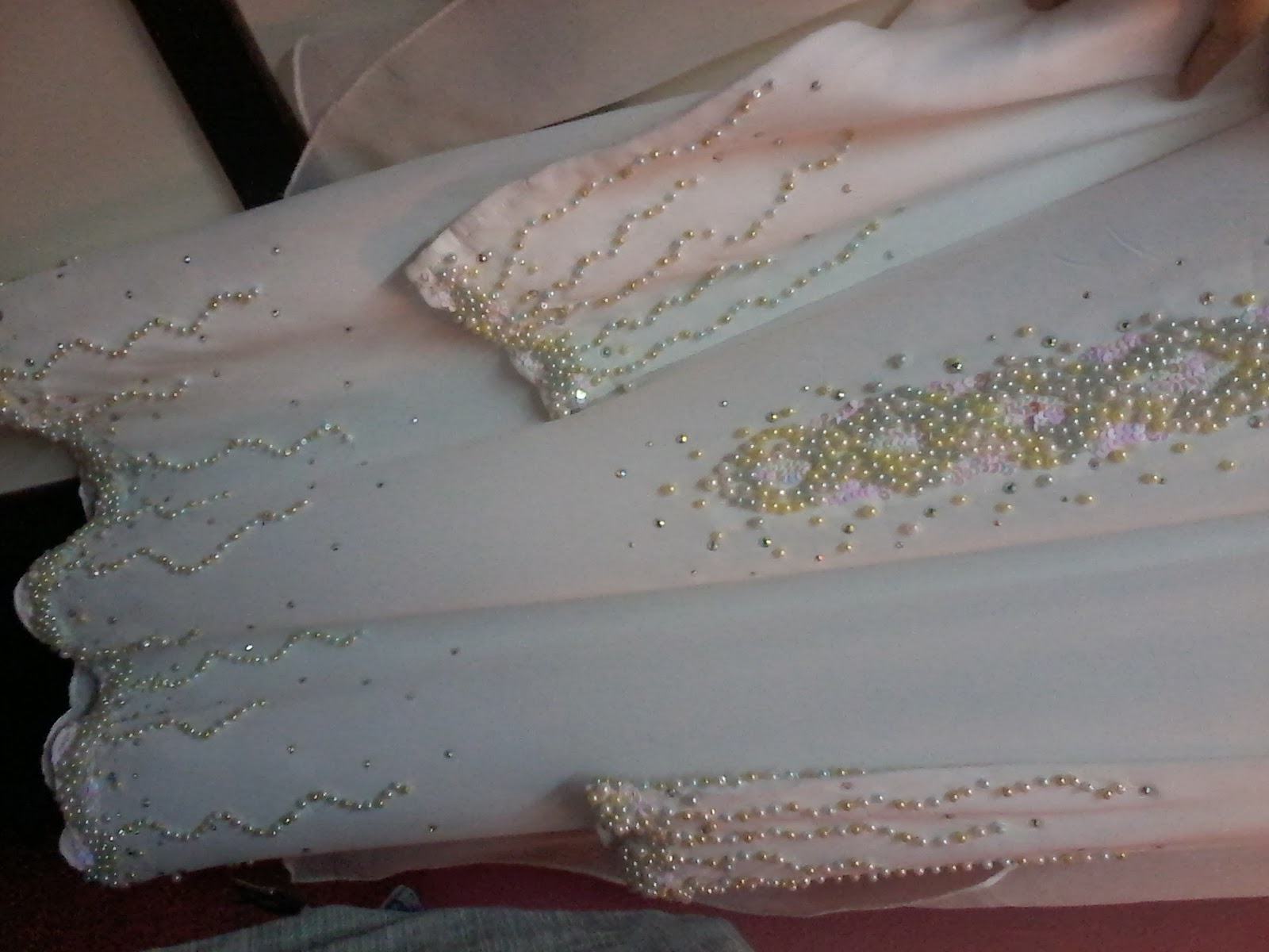 img src baju nikah bercadar