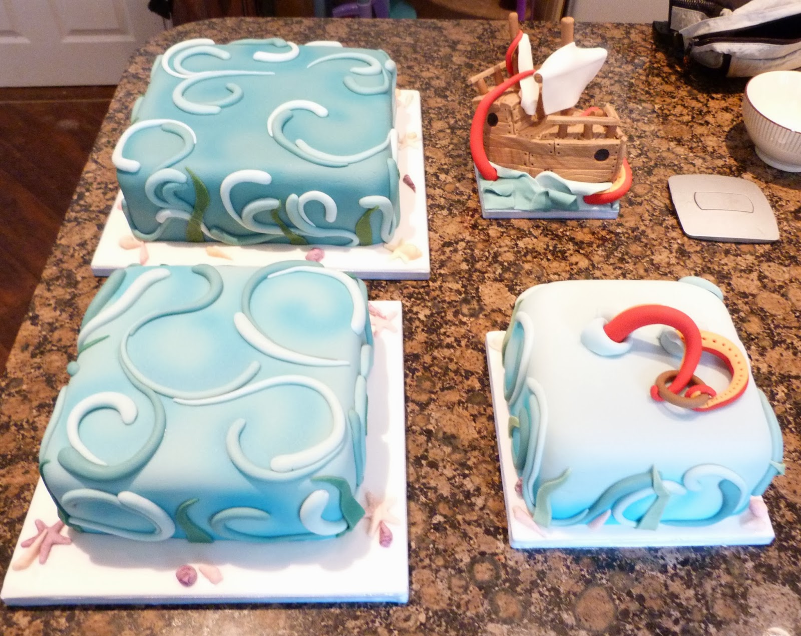 Cozzmic Cakes: Sea Themed Wedding Cake