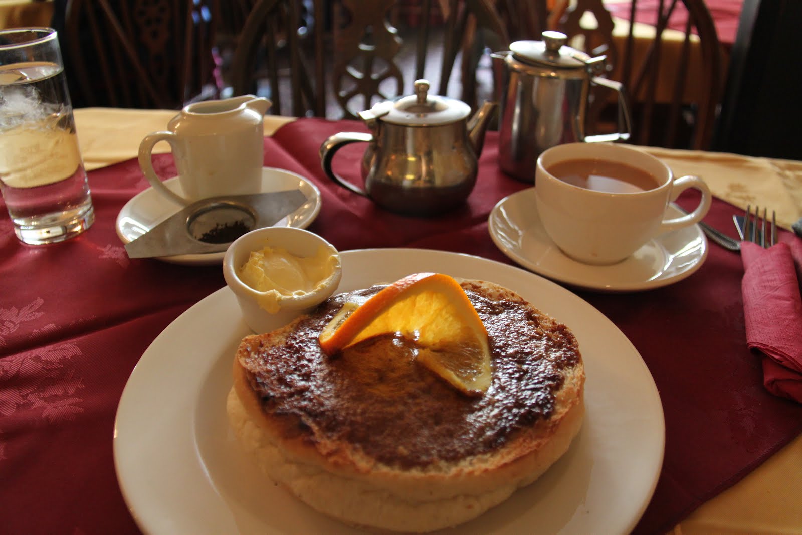 ViCarrie! Sally Lunn, Goodness, the size of your head.
