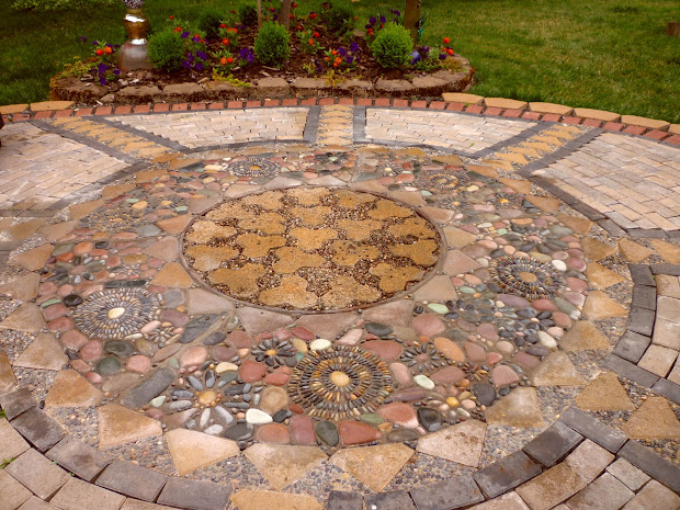 Patio Paver And Pebble Mosaic Diy Vtwctr Wow Busy Garden Creating Paver And Pebble