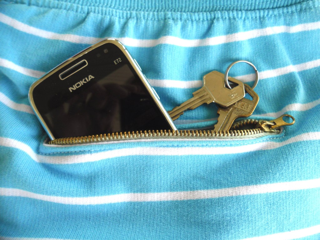 Creating my way to Success How to add a zip pocket to shorts in 5 easy