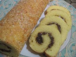 Roll cake with egg whites