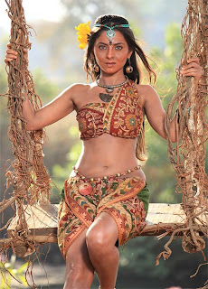 Marathi actress Sonalee Kulkarni's backless poster for movie Ajintha