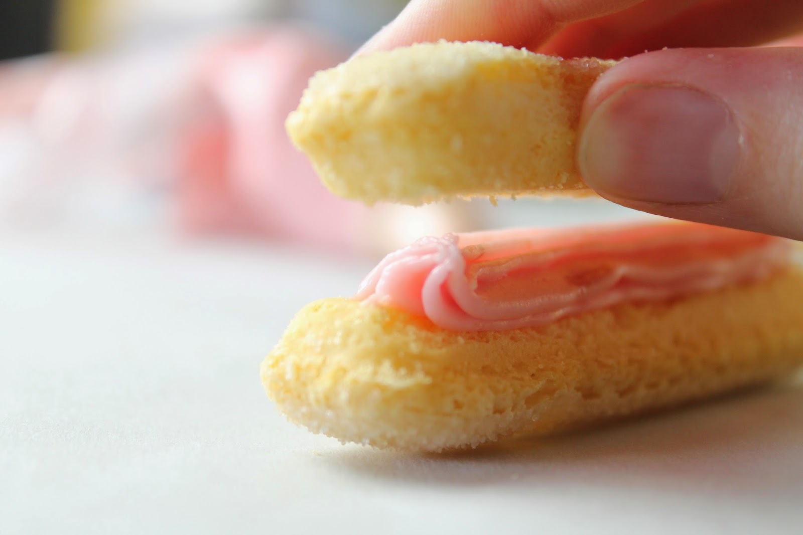 Lick The Spoon Strawberry Creme Fingers