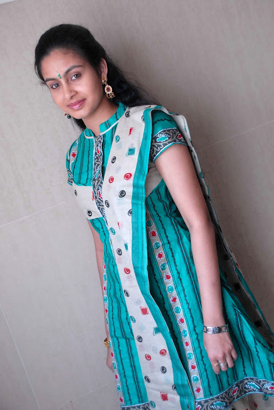Abhinaya  Dumb and Deaf Actress Latest PicsPhotogallery glamour images