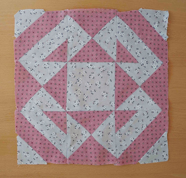 Deshilachado El bloque del mes Jackknife / Block of the month Jackknife