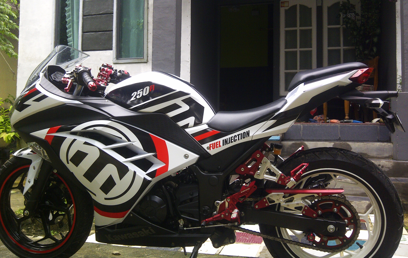 Stiker Motor Ninja R Makassar Variasi Sticker Mobil Dan Motor