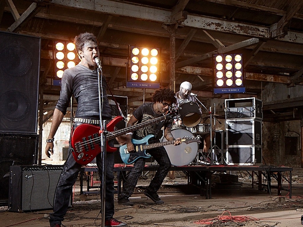 Delhi Belly Movie Wallpapers, Photos and Pictures Imran Khan