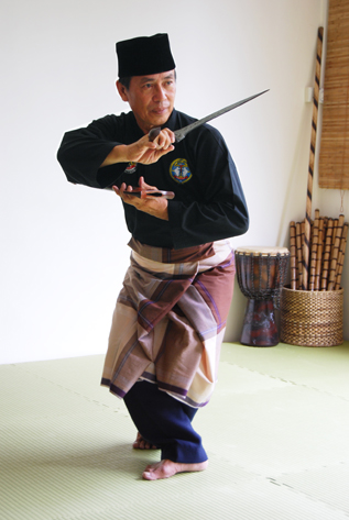 Generasi Remaja Cemerlang: Keris Dan Kepercayaan Khurafat