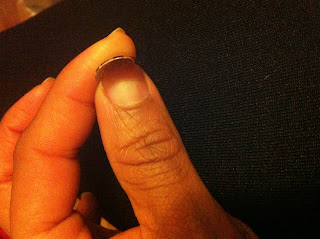 JNotes - Writer's Log: Strike a Pose or Kiss in Vogue Nails