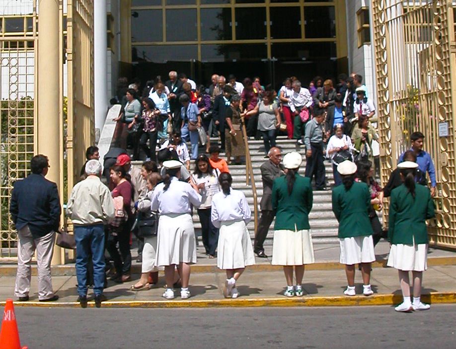 Antropologia UPC: Observación del grupo Sukyo Mahikari en una Ceremonia