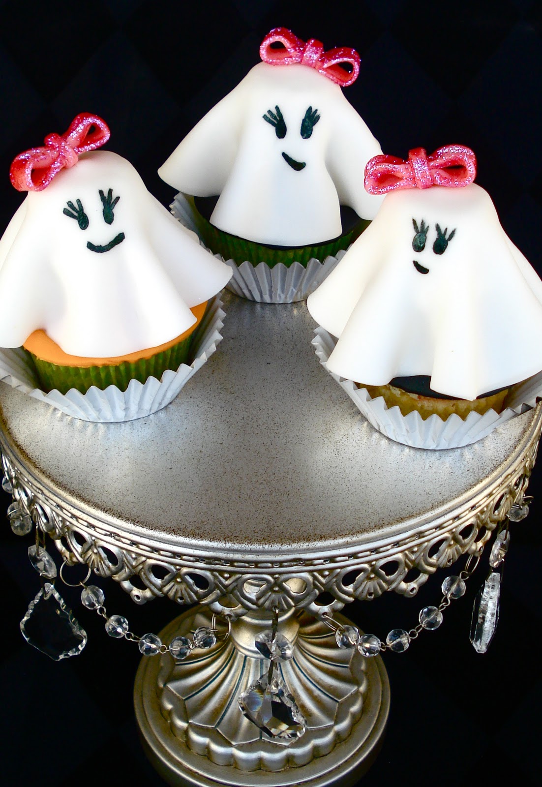 Butrcreamblondi: Ghost Cupcakes