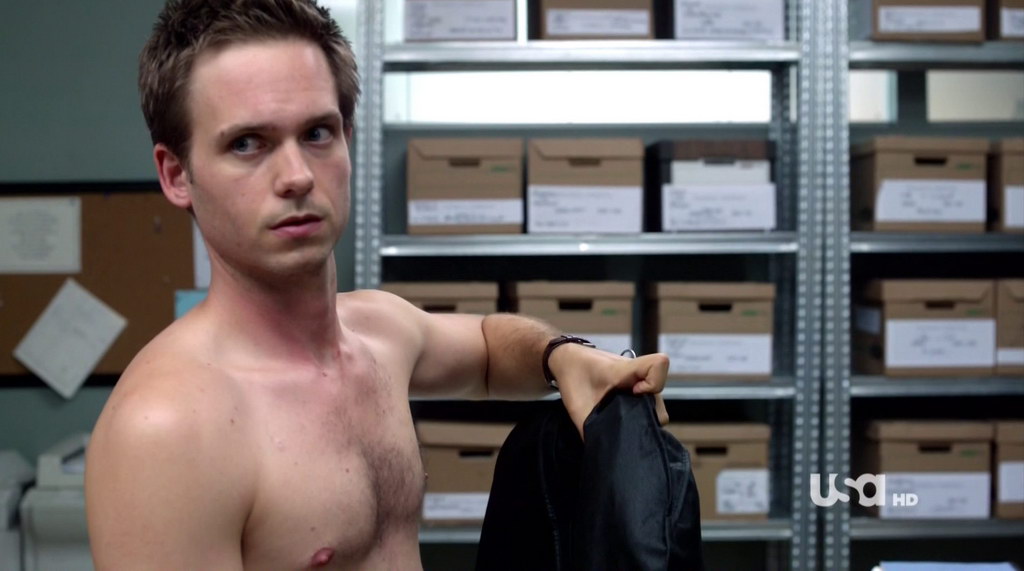 Patrick J. Adams Shirtless in Suits s1e10 - Shirtless Men at groopii
