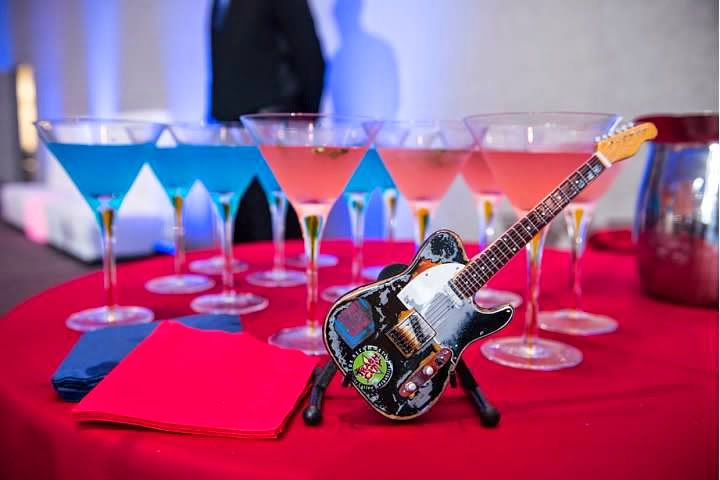 Zazzy Peacock Blog Awesome Guitars From Cool Centerpieces To